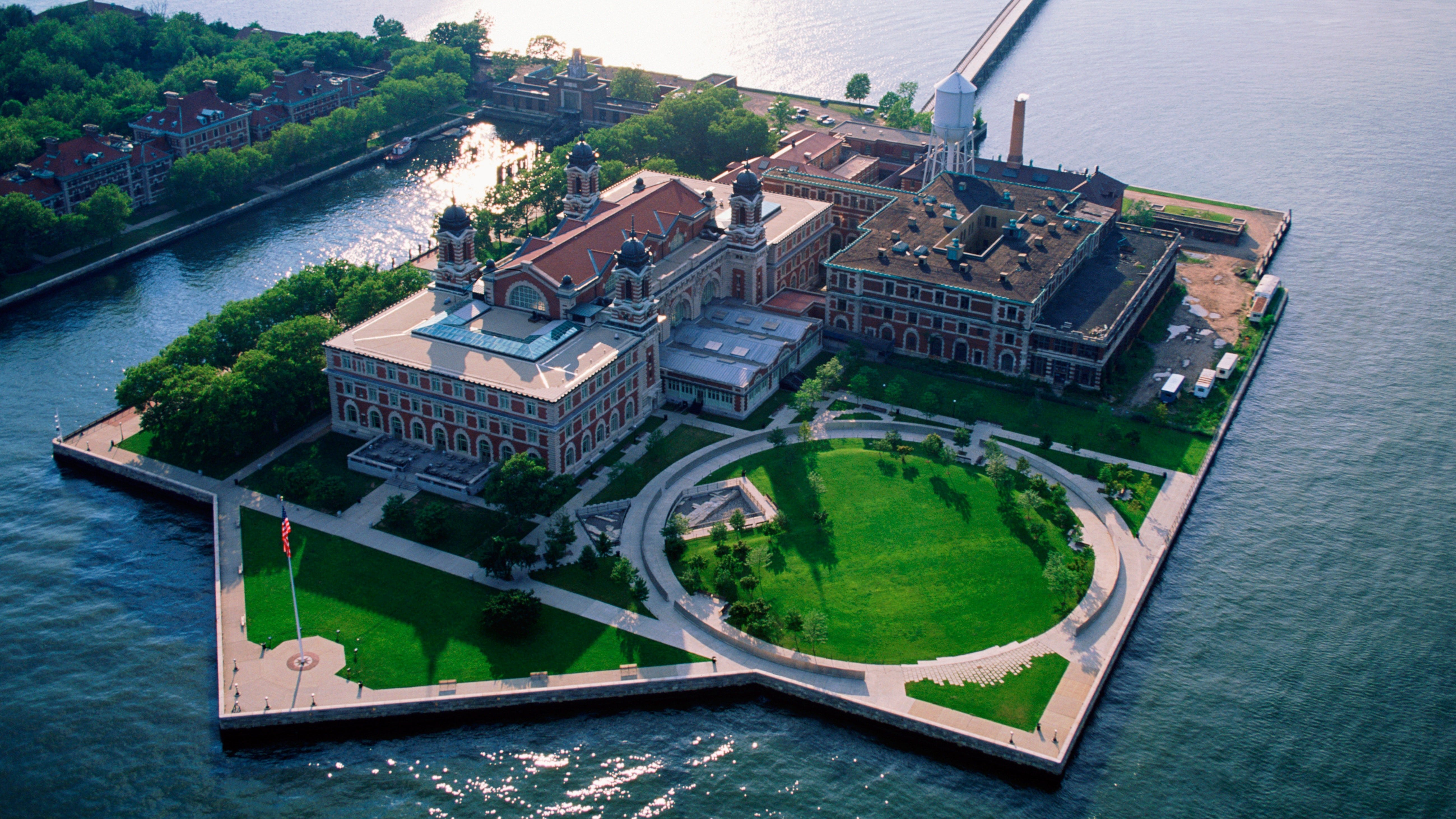 The History Of Ellis Island
